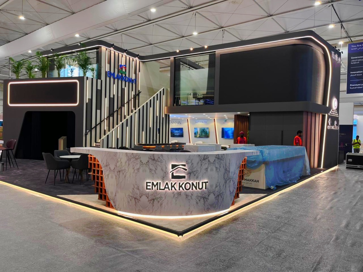 Emlak Konut Bespoke stand at Cityscape Global, view 3