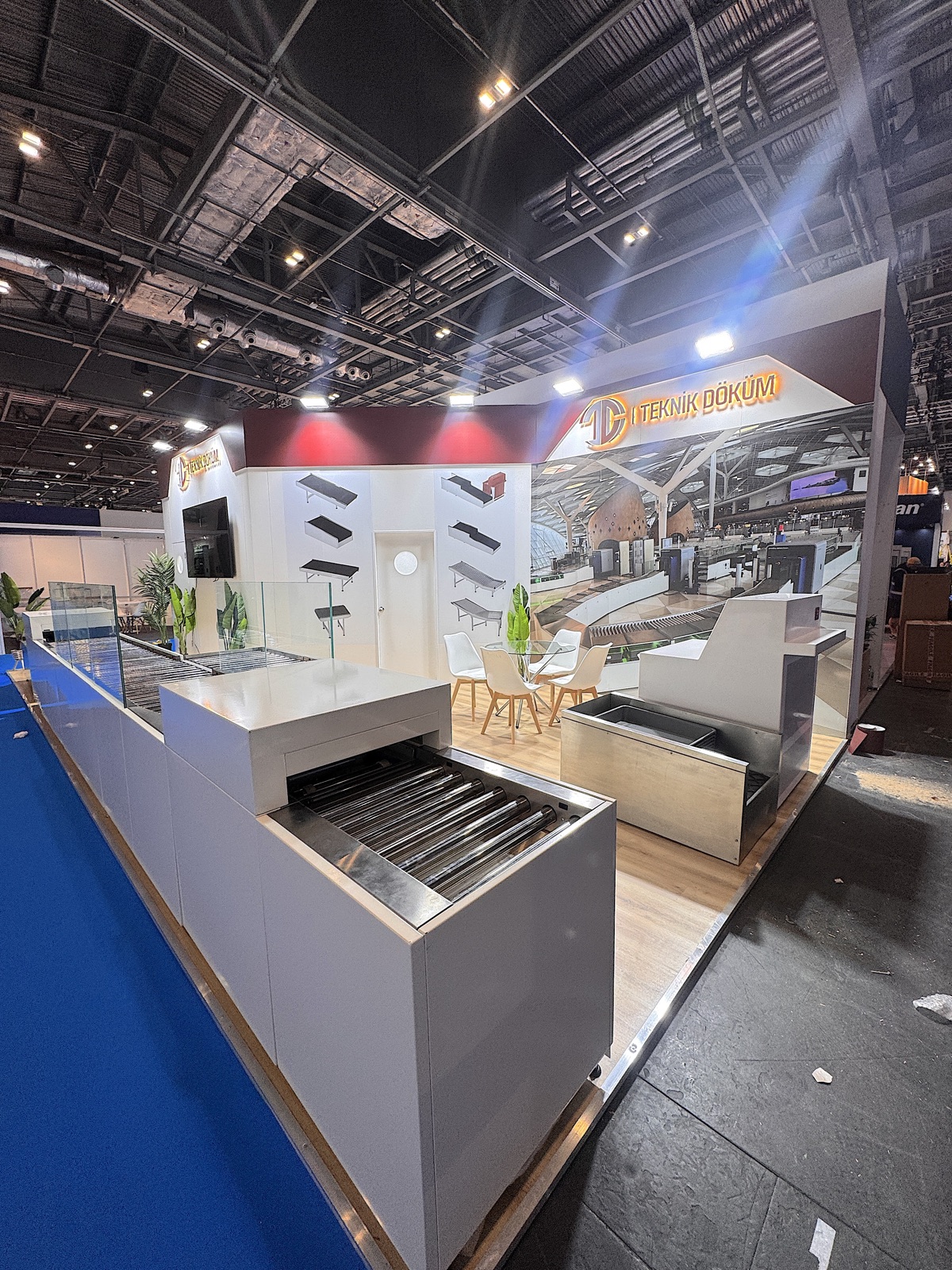 Teknik Döküm Bespoke stand at Passenger Terminal Expo, view 3